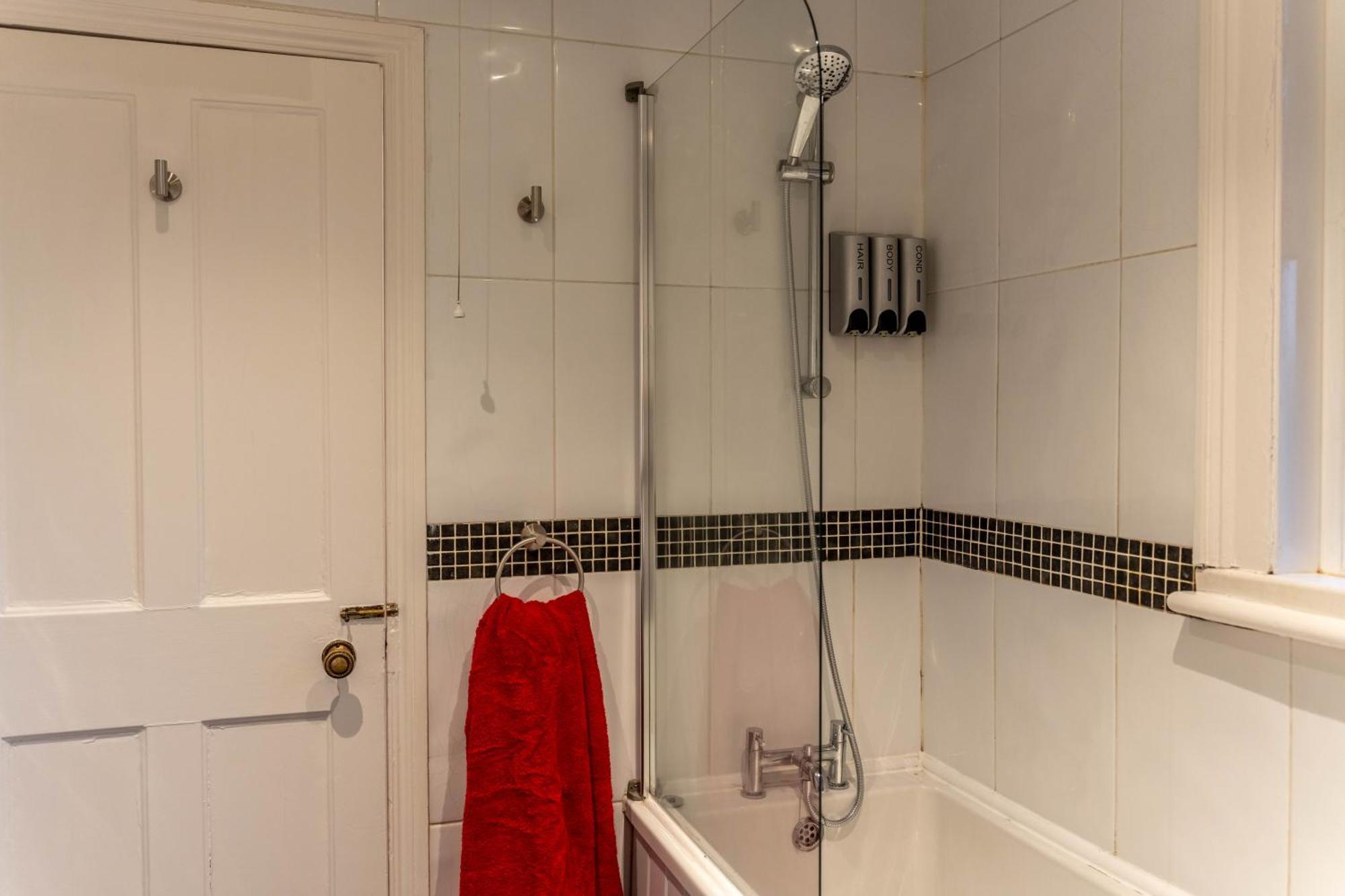 Lodging In Carrickfergus Centre エクステリア 写真